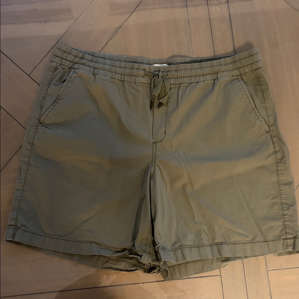 LL Bean Women’s Shorts Size XL